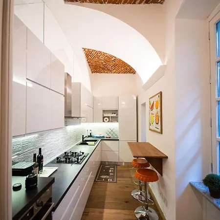 Casa Del Conte Massimiliano Roero * クーネオ