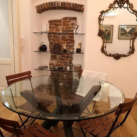 Casa Del Conte Massimiliano Roero クーネオ